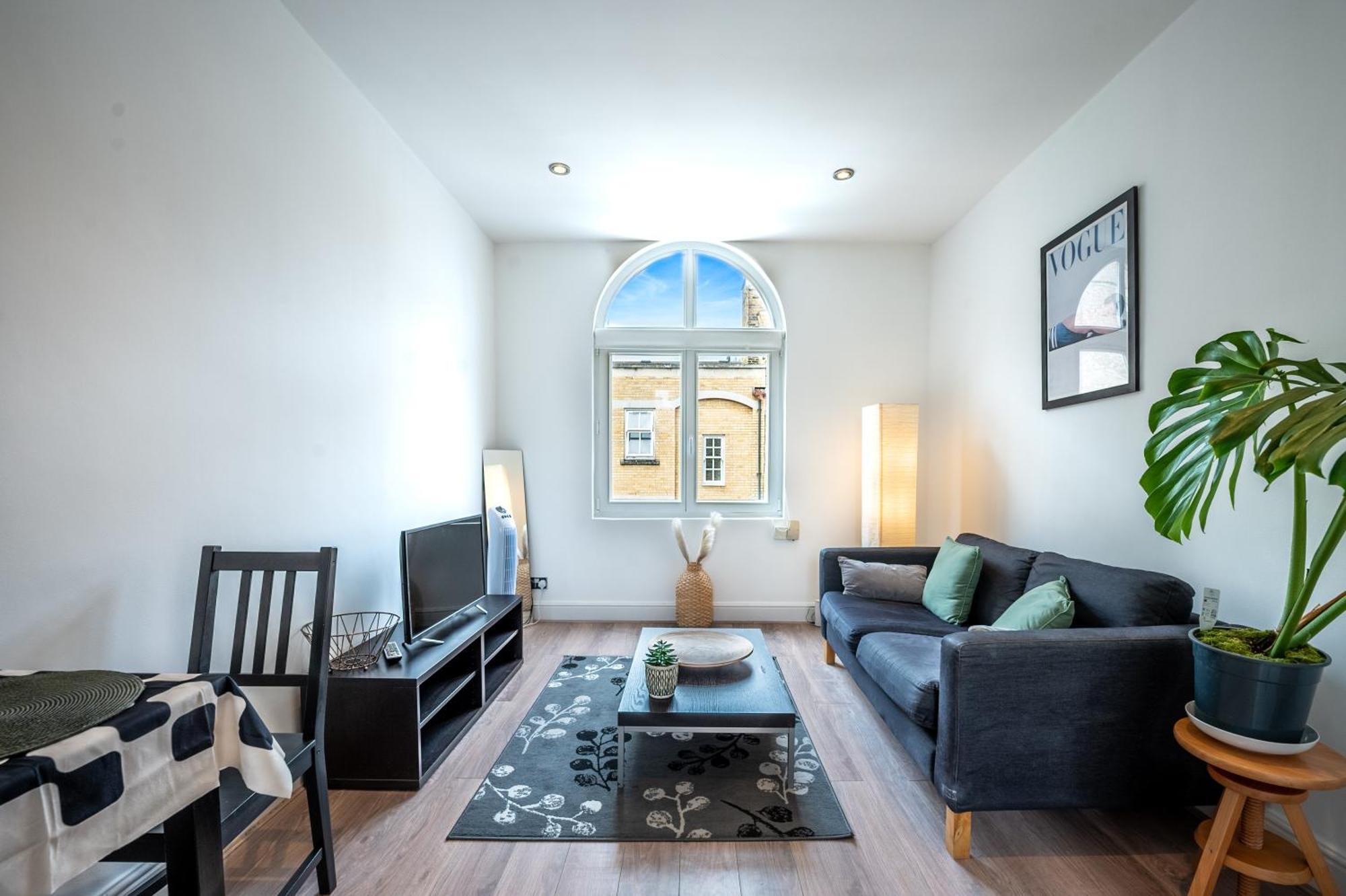 Apartamento One-Bed Flat, Kensington, Bank Payment To The Host Within 24H From The Reservation Londres Exterior foto