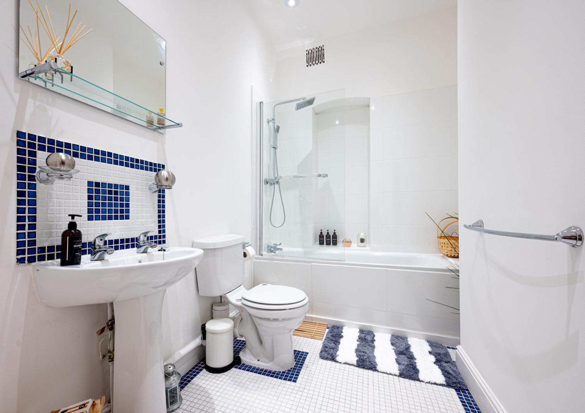 Apartamento One-Bed Flat, Kensington, Bank Payment To The Host Within 24H From The Reservation Londres Exterior foto