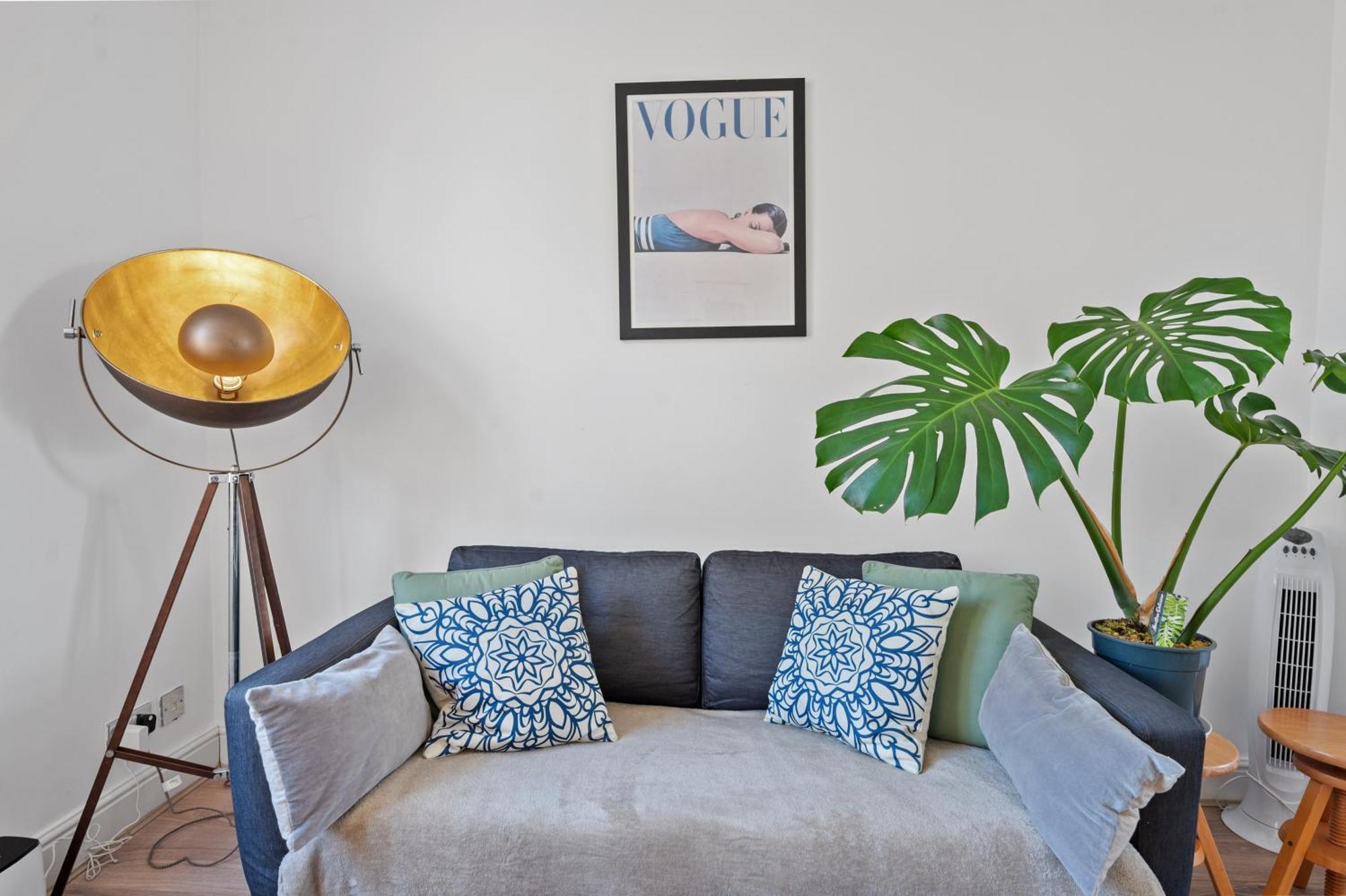Apartamento One-Bed Flat, Kensington, Bank Payment To The Host Within 24H From The Reservation Londres Exterior foto