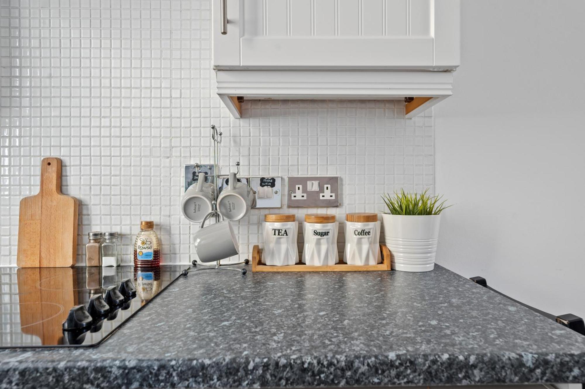 Apartamento One-Bed Flat, Kensington, Bank Payment To The Host Within 24H From The Reservation Londres Exterior foto